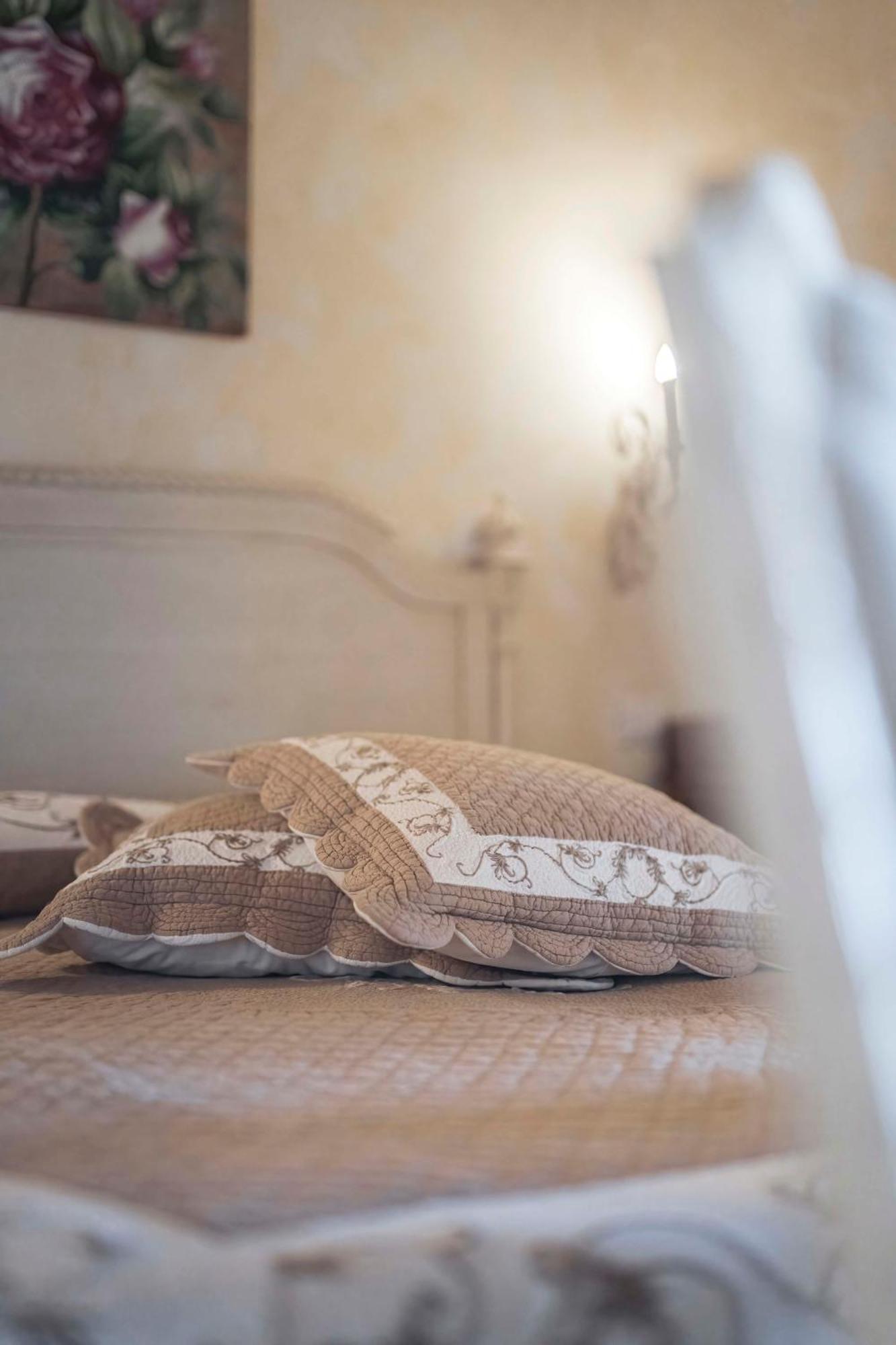Fenil Conter Cottage & Suite Pozzolengo Szoba fotó